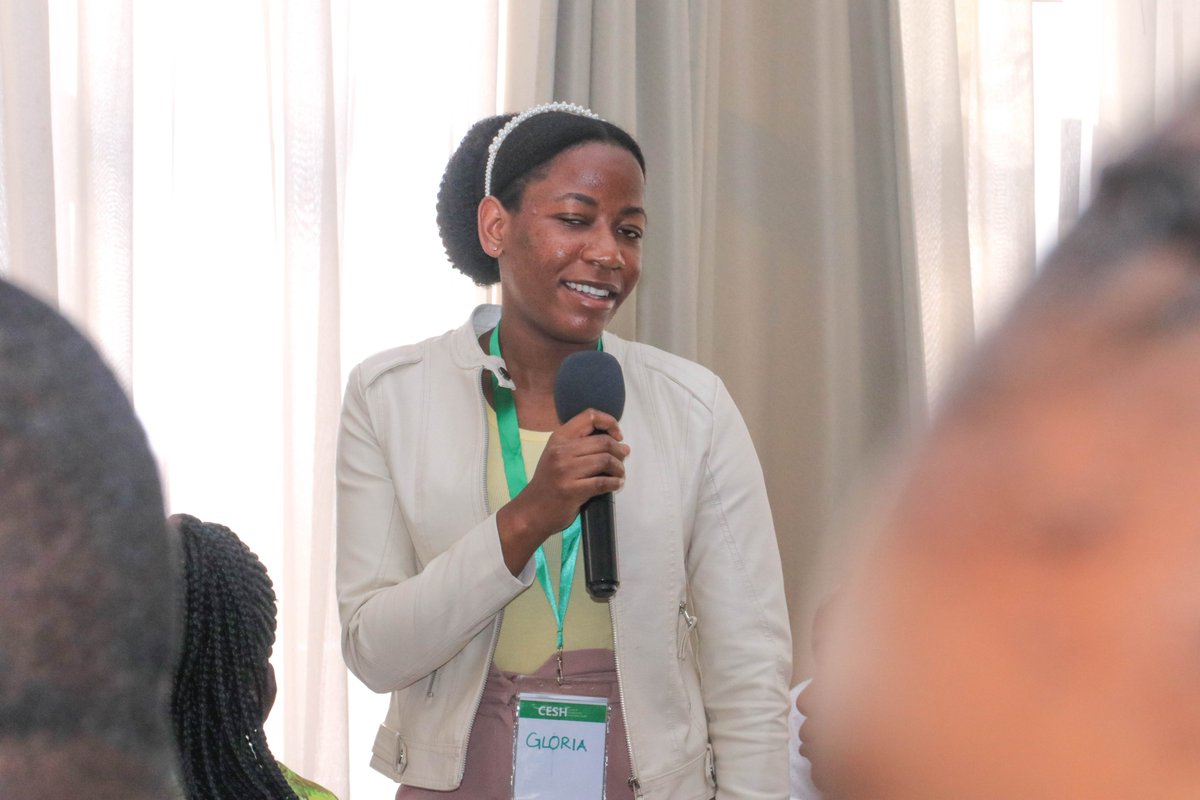 CeshCentre's tweet photo. @assennyonjo: Knowledge mobilisation;
Academics ⟷Brokers ⟷Practitioners.
The brokers interpret, analyze and summarize evidence to increase understanding and use.
Co-production of knowledge is key. #ResearchtoAction https://t.co/TkaVhePt9z