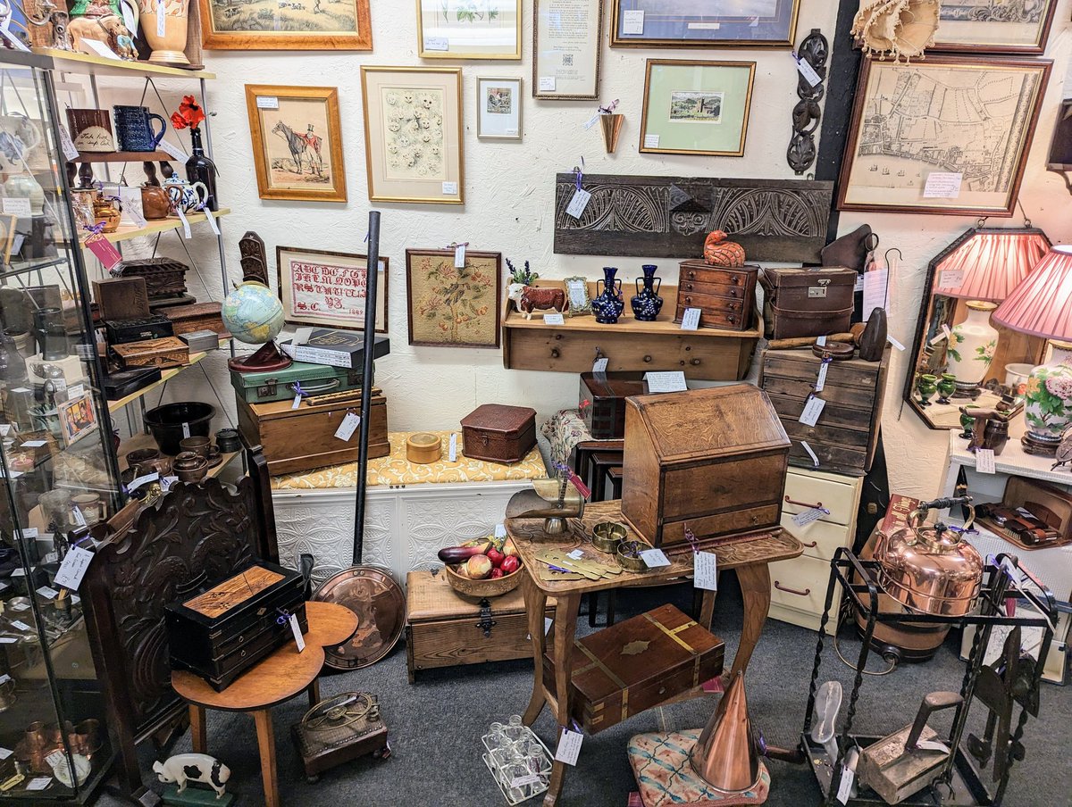 ChtSutAntiques's tweet image. Good morning... Tuesday, I believe...
Open 10-3.30 today and every day except Monday....But we are open Bank Holiday Mondays, and there would appear to be quite a few of those this month.