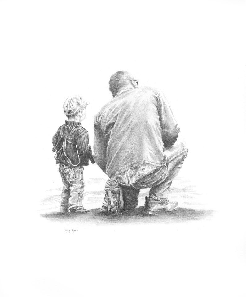 yahiahusain's tweet photo. ذات يوم كان أب يقوم ببعض الأعمال فجاء طفله وسأله "أبي، هل لي أن أطرح عليك سؤالاً؟" فأجابه الأب قائلا��: "نعم يا ولدي بالتأكيد، ما هو سؤالك؟" فسأله الطفل: "كم تجني في الساعة من مال يا أبي؟" ..

تفاجأ الأب من السؤال فأجاب: "هذا ليس من شأنك. لم تطرح سؤالاً كهذا؟" فرد الطفل بأنه يريد معرفة الإجابة فحسب. فأجاب الأب قائلاً: "أجني ٢٠ دولارا في الساعة."

قال الطفل لأباه بعد أن علم مقدار ما يجنيه الأب في الساعة قائلاً: "هل لي أن أقترض منك ٥ دولارات  يا أبي؟" 

ثم رد الأب بتعجب : "إذا كان السبب الوحيد الذي دفعك للسؤال عما أجنيه هو رغبتك في أن تشتري، فاذهب إلى غرفتك واخلد إلى النوم..

ذهب الولد إلى غرفته وأغلق الباب..

وبعد حوالي ساعة من الزمن، هدأ الرجل وبدأ بالتفكير "ماذا لو كان يريد حقاً شراء شيء هام ٥ دولارات ، فهو لم يتعود طلب المال كثيراً!" 

عندها توجه الأب إلى غرفة الصبي وفتح الباب.
سأل الأب لابنه: "هل أنت نائم يا بني؟" فرد الطفل: "لا ليس بعد يا أبي. فقال الأب: "كنت أفكر ربما قسوت عليك قبل قليل. كان يوماً حافلاً وأفرغت غضبي في وجهك، هذه هي ٥ دولارات التي طلبتها."

نهض الطفل وابتسم وشكر والده. ثم سحب كيس من المال من تحت وسادته. وعندما رأى الأب أن الطفل كان يملك المال أصلاً، تعجب منه !

قام الطفل بعد المال الذي بحوزته ببطء ثم نظر إلى وجه أبيه.
فسأل الأب ابنه: "لماذا تريد المال طالما تملك بعضاً منه��" فرد الطفل بالقول: "لأني لم أكن أملك ما يكفي، أما الآن فأنا أملكه." فأكمل الطفل حديثه: "أبي أنا أملك الآن ٢٠ دولارا . هل لي أن أشتري ساعة من وقتك؟ أرجوك عد إلى البيت مبكراً غداً. أرغب بتناول العشاء معك❗️ 

أعجبتني ونقلتها لكم …..