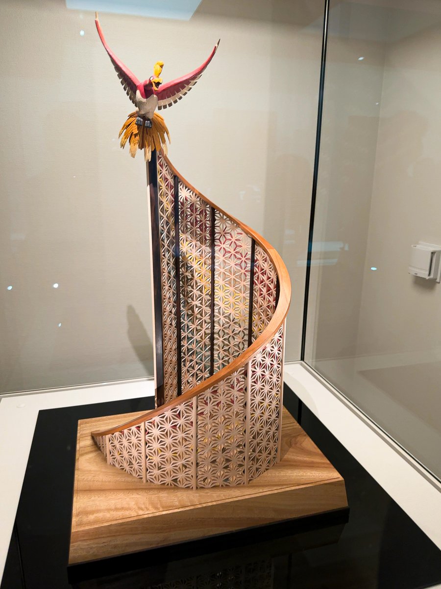 izmii___'s tweet photo. 国立工芸館
「ポケモン×工芸展―美とわざの大発見―」

ポケモンと美術両方好きな人間としては、その技巧・想像にも○○がこんな姿に！ というのにも楽しめたし、何より工芸館で老若男女がキャッキャ楽しんでる感が凄く良い。
＃pokemonxkogei https://t.co/PazeaL76Rx