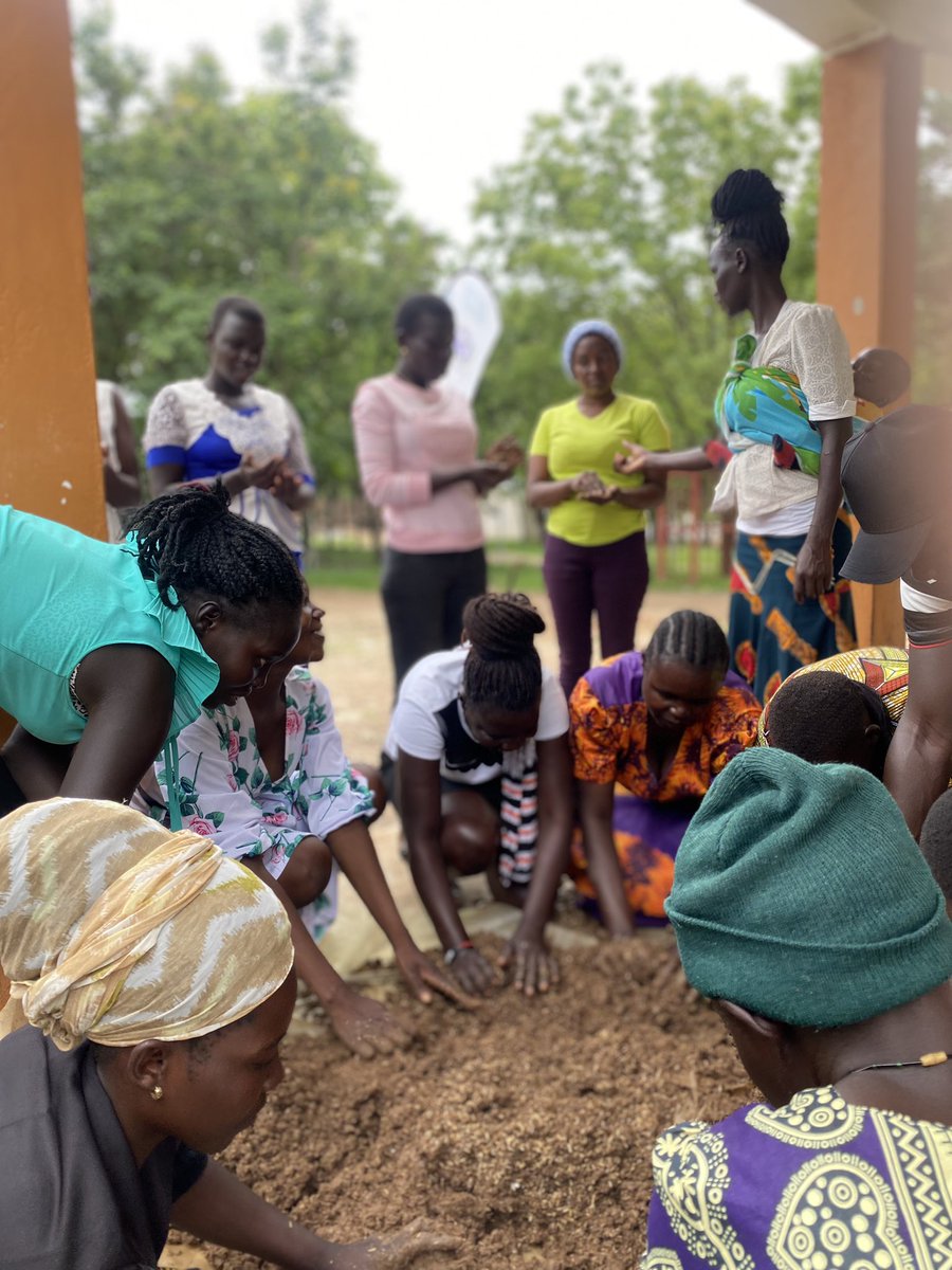 From concept to practicals. It's Day two of the young women and feminst groups training on Alternative income sources and clean Energy. #SPAII 
#ClimateJusticeNow  #YoungWomenEmpowerment 
 @MakSaviour @actionaiduganda