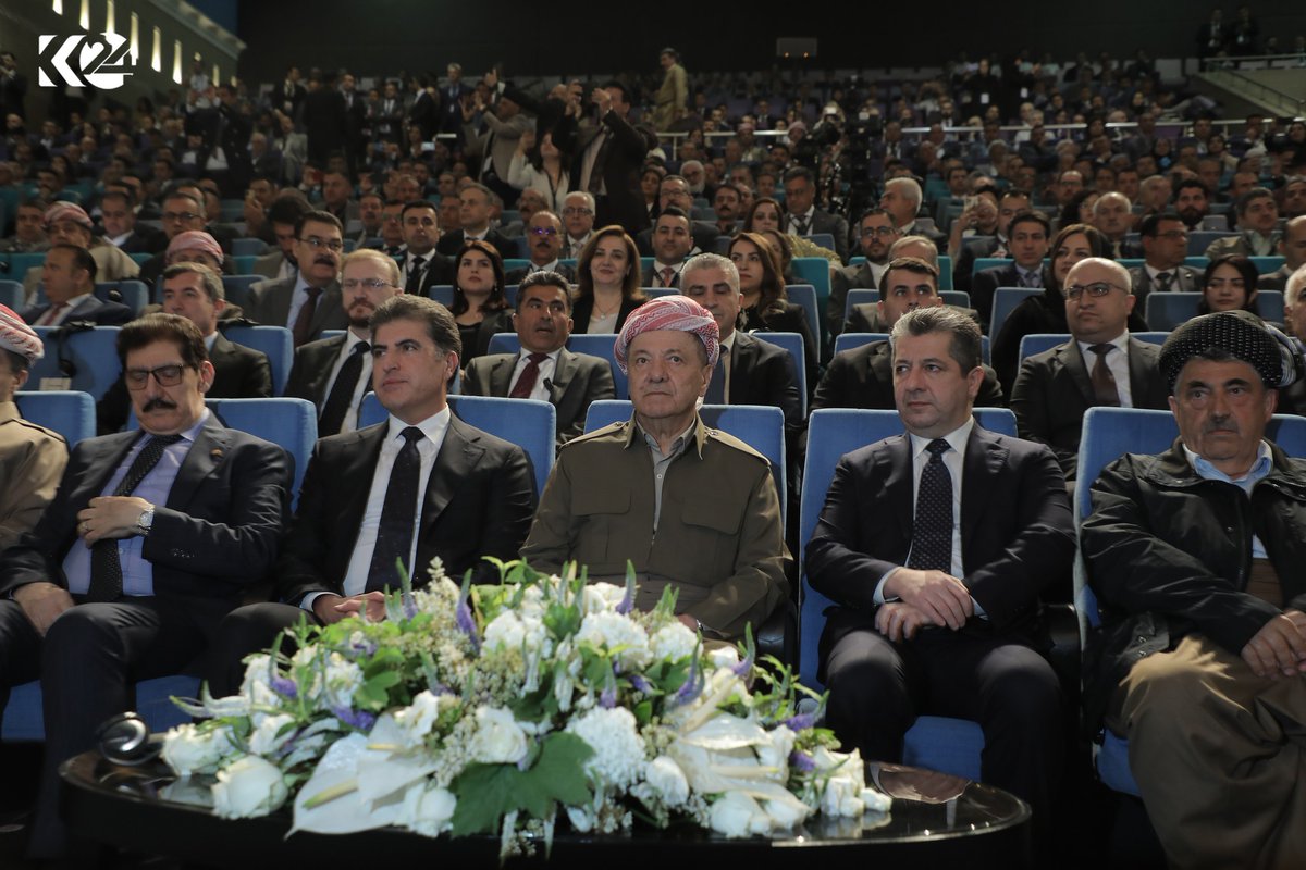 Başkent Erbil’de Başkan Mesud Barzani, Kürdistan Bölgesi Başkanı Neçirvan Barzani, Başbakan Mesrur Barzani ile Irak ve Kürdistan Bölgesi Hükümeti yetkililerinin katılımıyla, Feyli Kürtlere yönelik soykırımın tanınması konulu konferans düzenleniyor

📸İslam Hero / K24