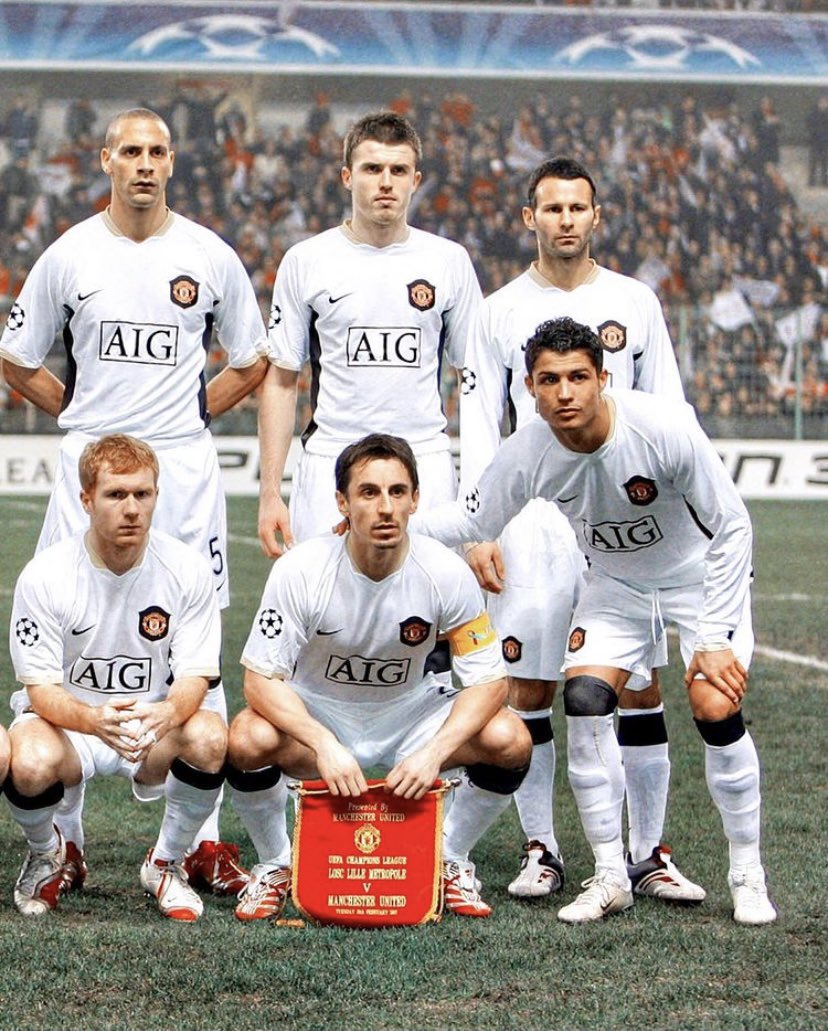 utdfocusid's tweet photo. Dulu tuh kadang gue mikir, seandainya aja Barcelona-nya Pep gak se-OP itu, udah 5 UCL ini kita sekarang anjengggg 😂 https://t.co/gOSdT7YJLi