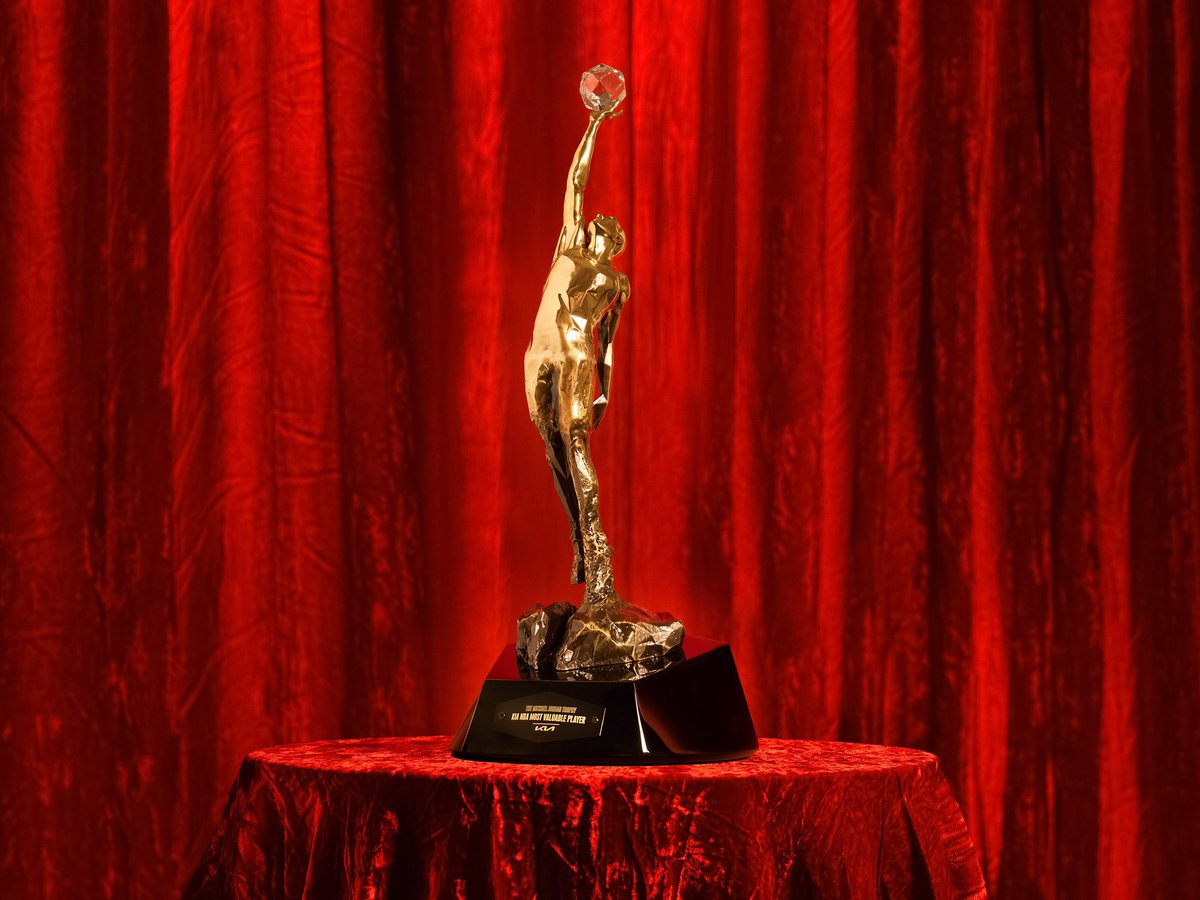 50NuancesDeNBA's tweet photo. Bonjour, 
Ce soir, annonce du MVP 👀🏆 https://t.co/mhOs0W8fjp