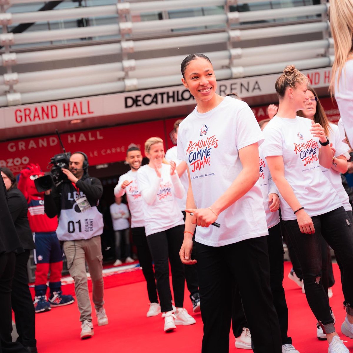 lorena azzaro tweet media