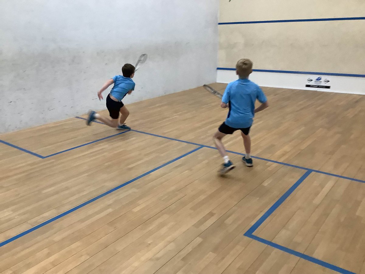 Our senior girls worked on their triple jump & 400m 🏃‍♀️techniques yesterday while the children in our squash activity are making excellent progress.
#BeChallenged
#BeSporty