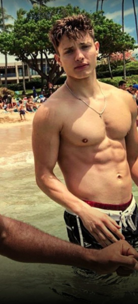celebsbyseb's tweet photo. 𝗠𝗮𝘁𝘁 𝗥𝗶𝗳𝗲 https://t.co/UMhq0QxWKg
