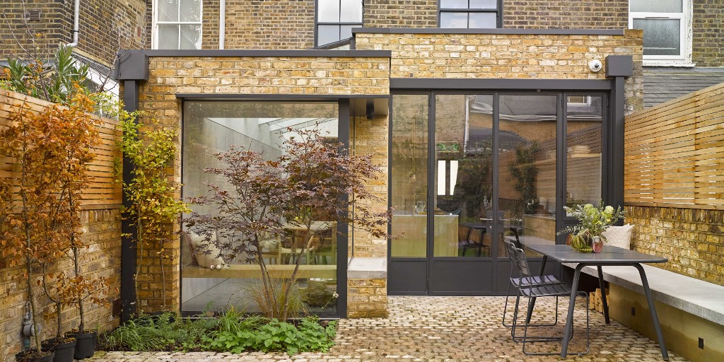 A wide range of luxury internal & external #steelwindows and doors are available at #SkyHouse to touch & operate.  

See more: ow.ly/TWmP50NTpEF

#skyhousedesigncentre #amershamshowroom #steelframesglazing #glazingshowroom  #luxuryinteriors #interiordesignshowroom