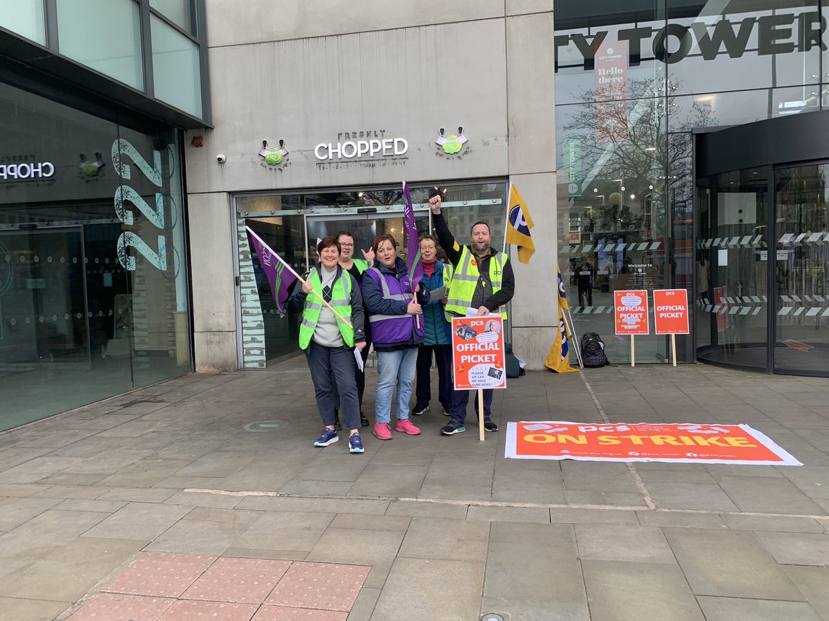 <a href="/NorthWestUNISON/">UNISON North West</a> members who work for the CQC are out on strike today in their fight for fair pay ✊🏻