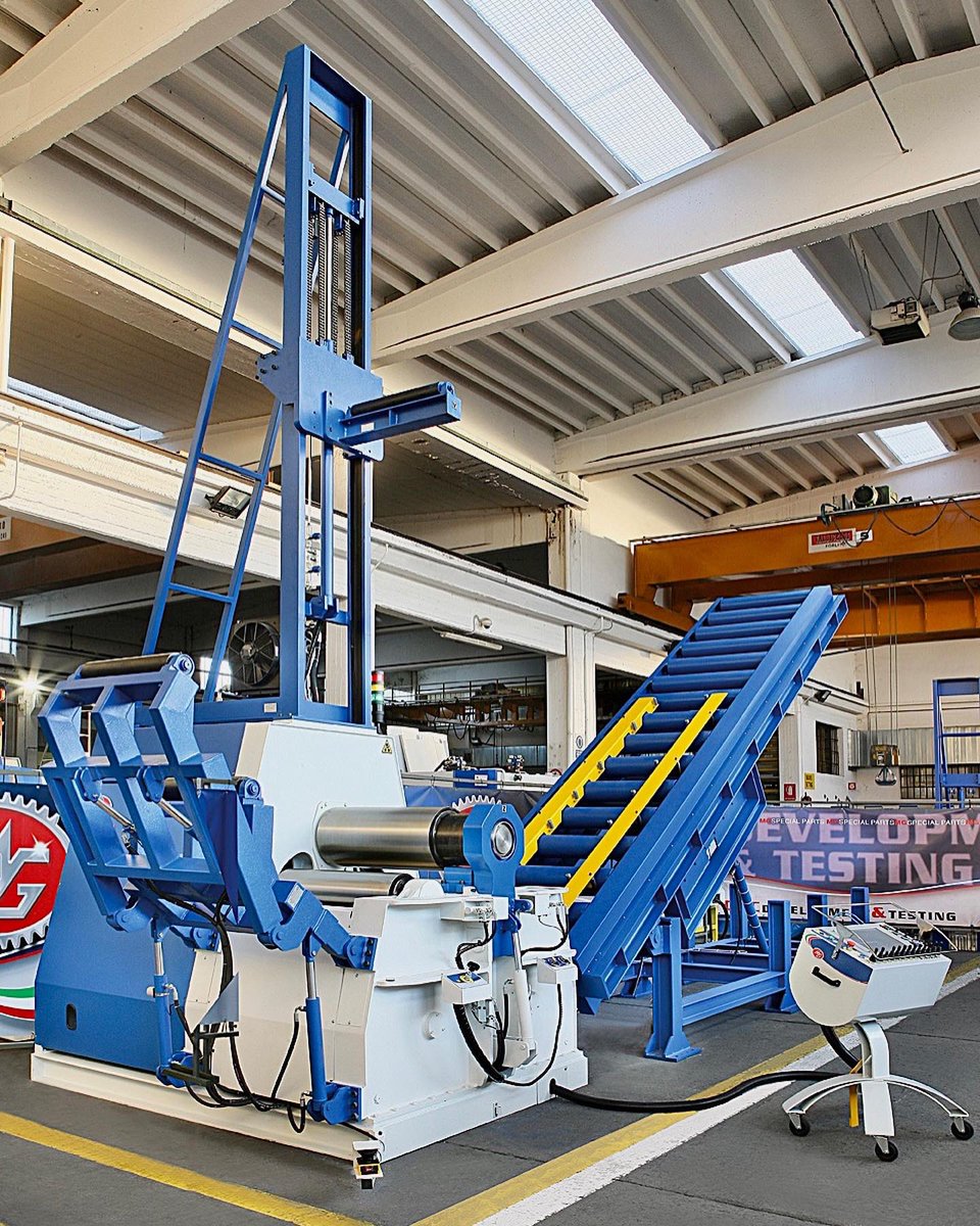 MG_srl's tweet photo. Narrow and strong 4 roll machine equipped with:

📌 Double arms side and vertical support
📌 Powered tilting table with squaring arms 

#mgsrl #mg #bending #bendingmachine https://t.co/E1E90vXmJV
