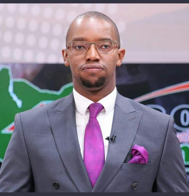 Congratulations Sir @WaihigaMwaura ..... Following your job at BBC kindly nishikilie mkono niwe kama wewe... #wemovetogether
Been admiring to meet you too,, though haven't,,, been I do meet you while I occasionally see you while on duty on live TV @citizentvkenya