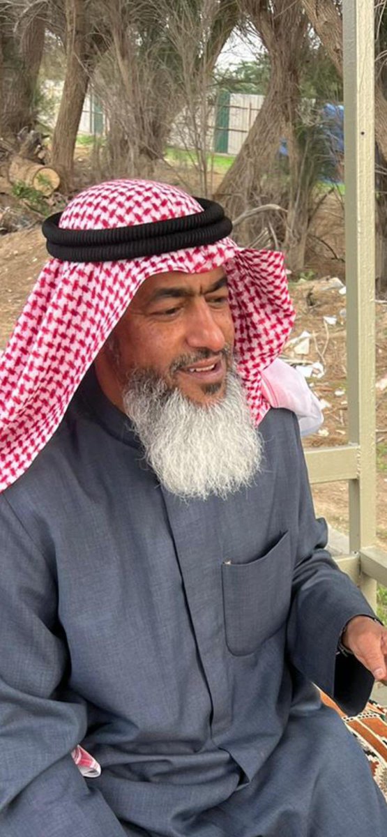 Waled_altarad's tweet photo. اللهم إنا نسألك حسن الخاتمه 

مشعل الذكرالله 

عاش محمود السيرة صادق السريرة ذو خلق يشهد له القاصي والداني

صلى الفجر اليوم إماماً بالمسلمين وقرأ بسورة ق ( وكأنه يودعهم) وجلس في مصلاه يذكر الله حتى صلى الإشراق ثم وافيته المنيه وهو عائد لمنزله

الصلاة عليه اليوم عصرا بالصليبخات https://t.co/1I1qfkim9E