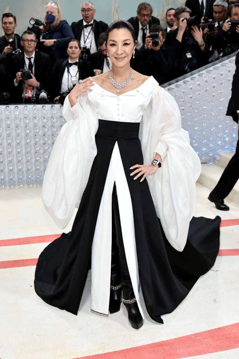 Ralts_7's tweet photo. The holy bagel of #MetGala2023 https://t.co/gtCp4emlun