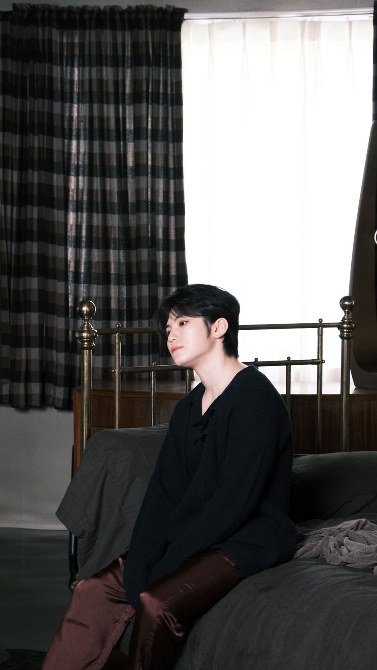 FvGB-fvaIAM4-df?format=jpg&name=4096x409