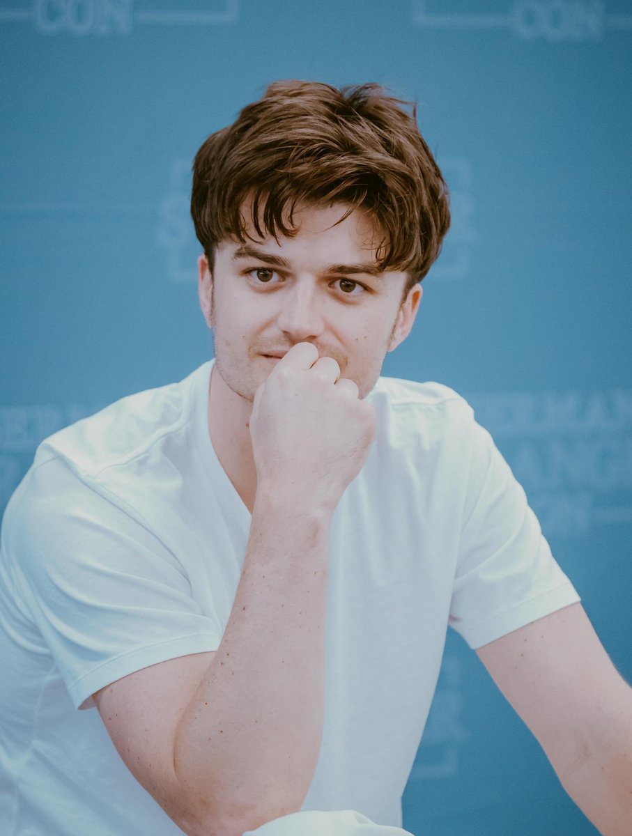 joe keery zone tweet media