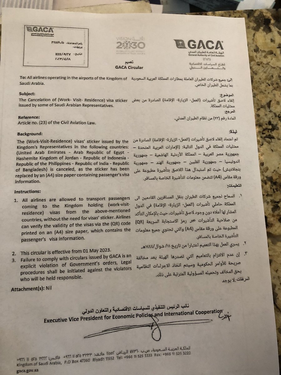 AbdulSayed2507's tweet photo. @KSAmofaEN @airindiain @KSAembassyIND @IndianEmbRiyadh @KSAconsulateBOM this circular mentions for new visa. Air india is stopping people to board with sticker visa.  I believe old visa should be valid even if they dont have sticker. Can someone please confirm? #SaudiVisa #Saudi https://t.co/Zv4Mu1LXnp