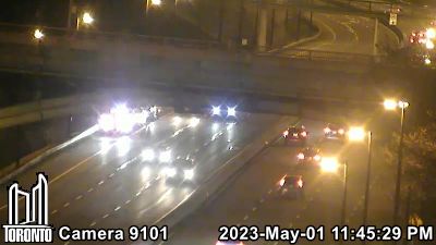 NewsRadioTO's tweet image. SB DVP approaching Richmond - the right lane is blocked by a stalled vehicle #SBDVP.