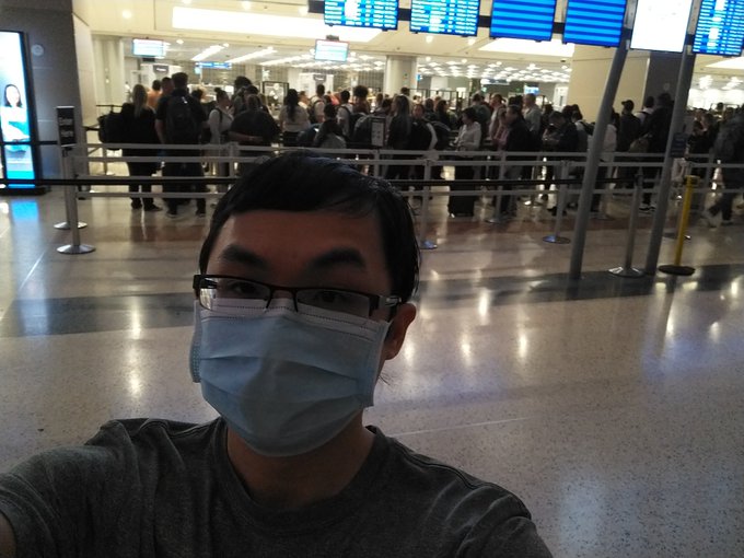 Damn, long lines https://t.co/zW54f1Y9Jj