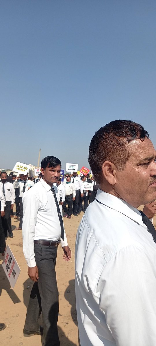 Shailes60441389's tweet photo. बंद करो अत्याचार, मत छिनों हमारा रोजगार, हमें भी जीने दो, हमारे मानवा���िकारों की रक्षा करें 
🌍#SAVE_Sahara_workers_depositers 🌍
⛳️ अखिल भारतीय ग्राहक पंचायत ⛳️
@SPMCRT1480 @RSSorg
@PMOIndia @HMOIndia
@SudhanshuTrived @i_panchajanya @ashokepandit @BJP4India @epanchjanya @aajtak https://t.co/OQMggcj0Sj
