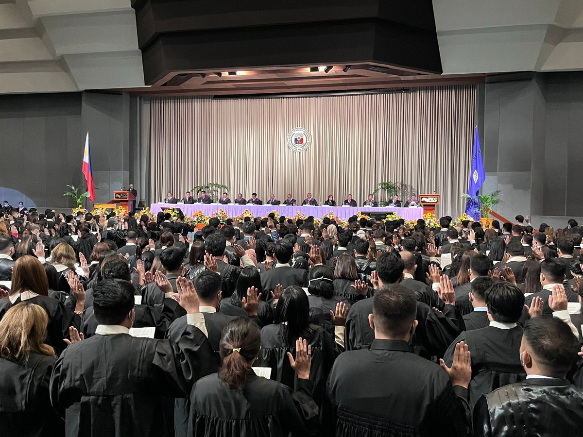 Inquirer on Twitter "CONGRATULATIONS AGAIN TO THE NEW LAWYERS! LOOK