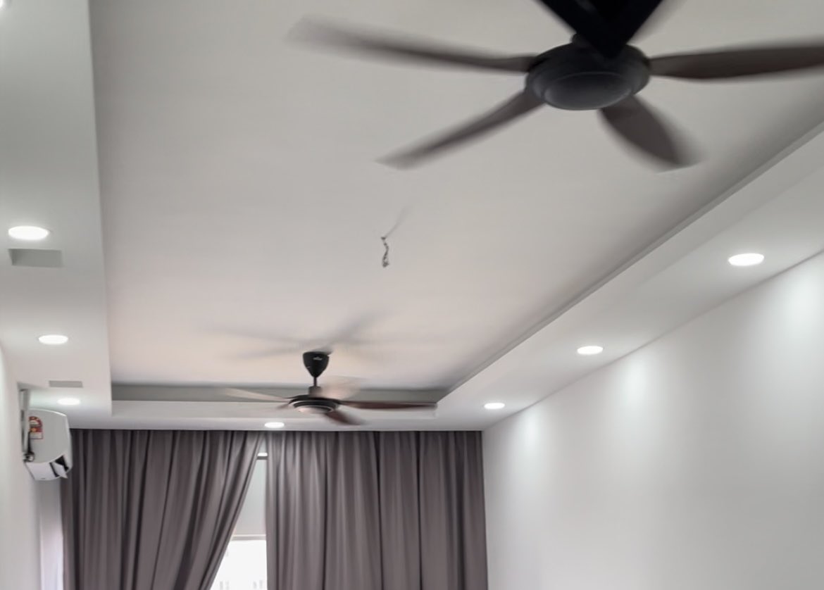 rafzanfazren's tweet photo. dari sebelum kahwin lagi, i dah target nak buat L-box plaster ceiling nii. 

sebab rumah nampak lagi cantik and luas 😭😭

at first nak cancel buat, sebab survey mahal gilaaa tapi surveyyyyy sampai laaa jumpa yang murah. 

memang recommend buat dengan diorang ni 😍 https://t.co/0ancjZoU60