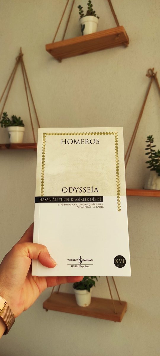 Sevdam2Kitap's tweet photo. "Öyle acılar, öyle acılar çekmişsiniz ki, acı günleri düşünmekten sevinci unutmuş yürekleriniz."#kitaptavsiyesi https://t.co/pt3uvPEslL