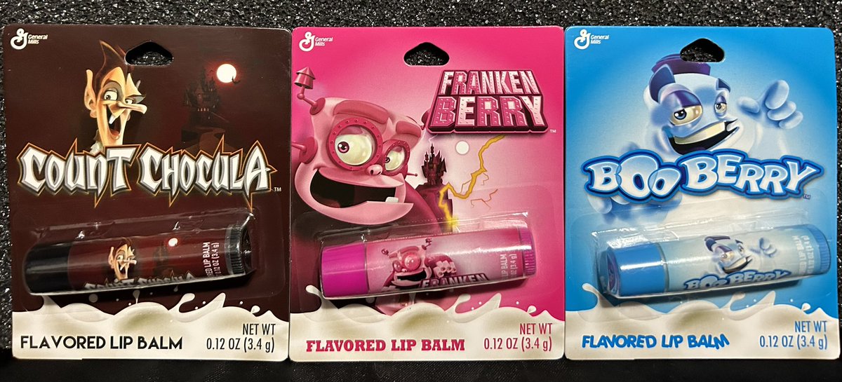 IMonsters3's tweet image. Happy #MonsterMonday!
Look what’s in stores! 😮
#MonsterCereals #CountChocula 
#Frankenberry #BooBerry