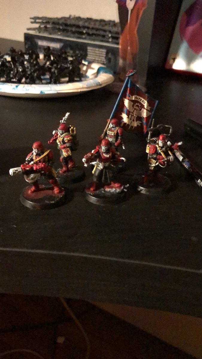 atomic_fritz's tweet photo. Aufrauian Magpies command squad #warhammer40000 #WarhammerCommunity #warhammer40k #astramilitarum #imperialguard #mini_games https://t.co/8IDORYjF4y