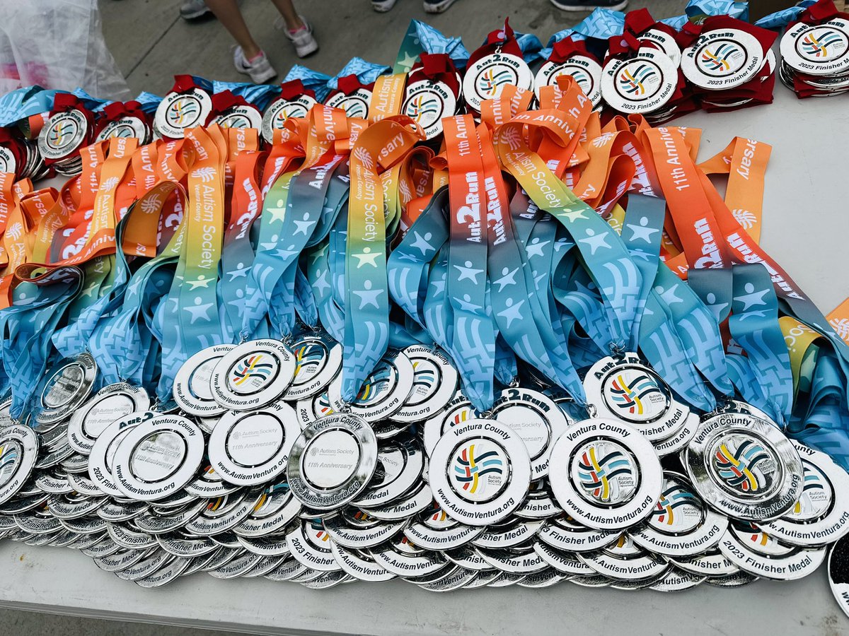 MagentaStef's tweet photo. Be inspired to make a difference for what you’re passionate about! Utilize resources given to you to make that difference! We had so much fun putting together a volunteer opportunity supporting Autism. Aut2Run was a success! Thank you Ventura Coast & Central Coast for supporting us. @CentralCaMike @AlexMagana86 @rlobatojr @OrlandoSMRA @JT_smrYAY @JohnStevens_ @JonFreier