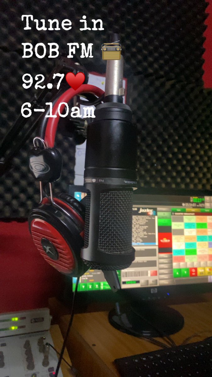 manina_sonia's tweet photo. For all you country folk ☺️📻♥️ Monday to Friday 💕 #bobfm https://t.co/95KrNrEiZW