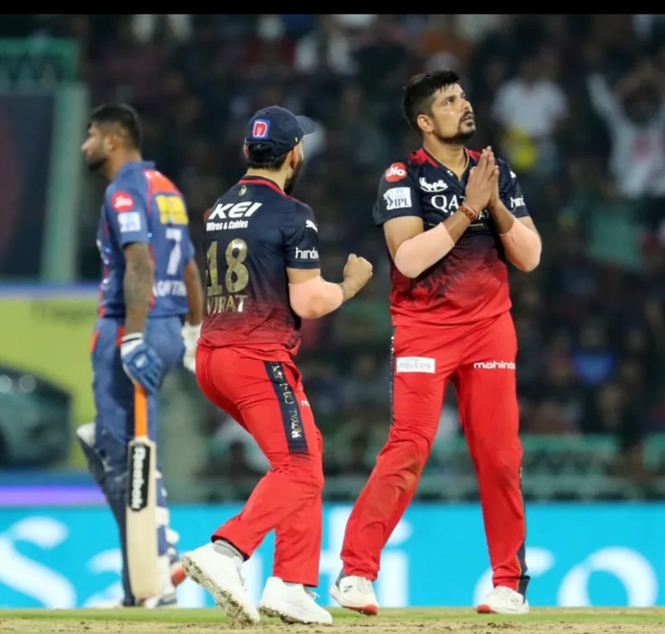 That’s how we play BOLD . 🧿🤘
.
.
.
.
#playbold #wearechallengers #rcbvslsg #rcbfans #lsg #lastnight #grateful #blessed #lucknow #ekanacricketstadium #karnsharma