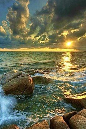 ufos13's tweet photo. Feliz martes https://t.co/C9iBSfNBbE