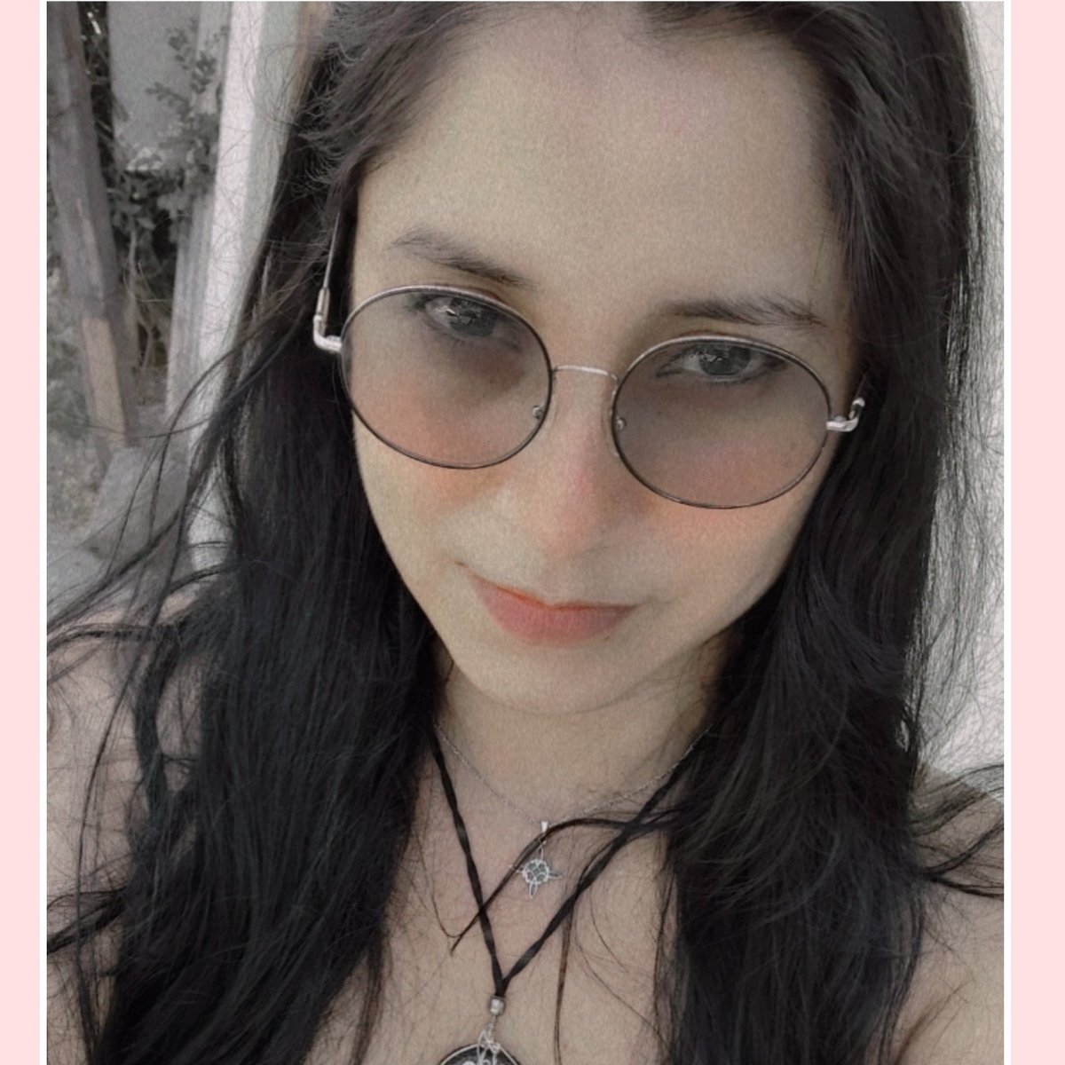 betsmoon14's tweet photo. #NuevaFotoDePerfil https://t.co/pIMTm9NnZm