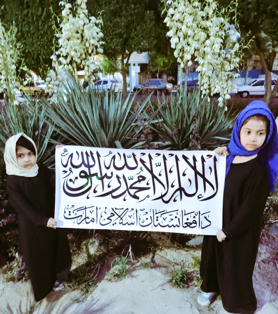 Hamid00019's tweet photo. سلامونه نیکی هیلی احترامات
ټولوته چلنج دغه دوی انجونی دکومی مبارزی 
خور لورګانی دی 
هرچاکه سم جواب راکړ 
اعلان ورته کوم 
@Sayedasadat3 https://t.co/PRAiXO7aLF
