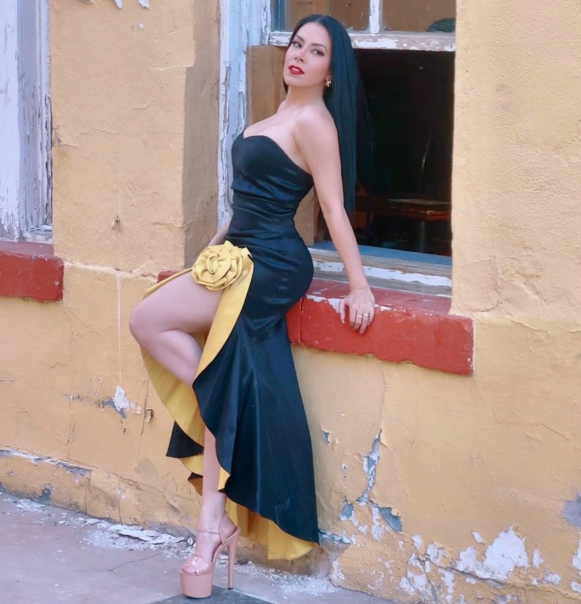 Vianey Comparan tweet media