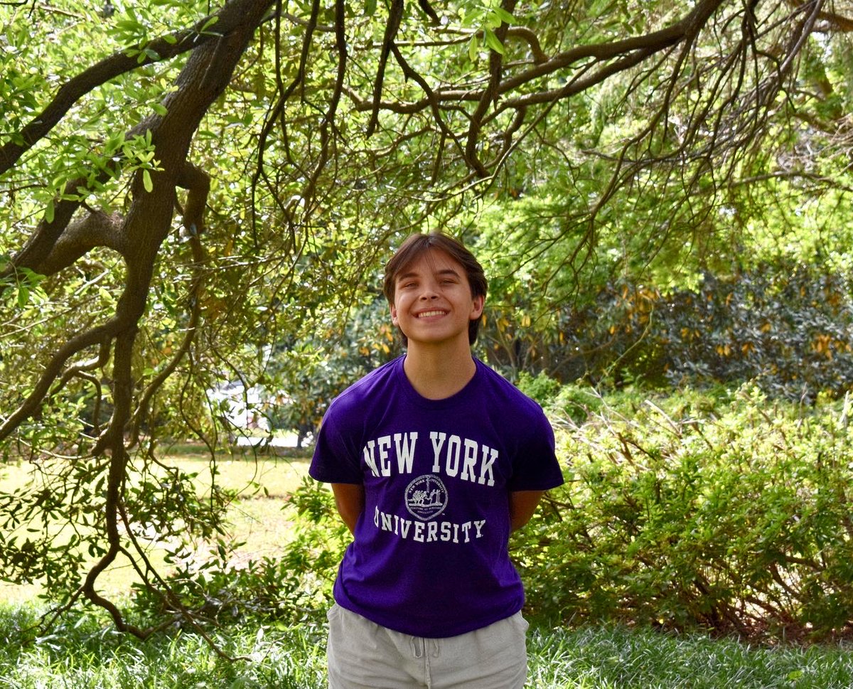 I'm going to NYU! Class of 2027! Go Violets!!💜💜
#NationalCollegeDecisionDay @nyuniversity