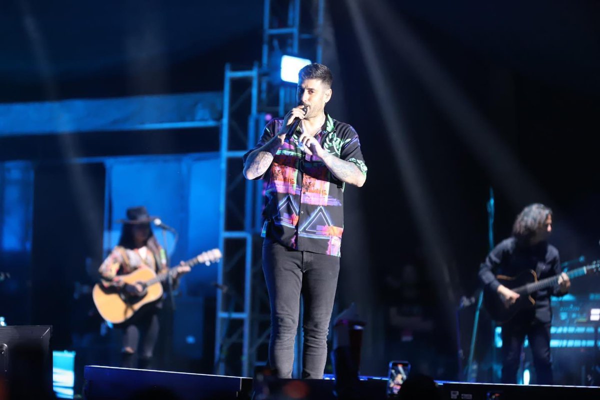 ManoloReyes144's tweet photo. Gran concierto de Melendi disfrutamos esta noche en el Foro de las Estrellas de la Feria Nacional de San Marcos. 🌟 

#FNSM2023 @FNSM_Oficial @TereJimenezE @GobAgs #Aguascalientes https://t.co/OFTMBdBjKq
