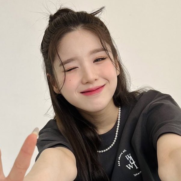 항상 맑음☀️ 울 희진이 눈웃음😄