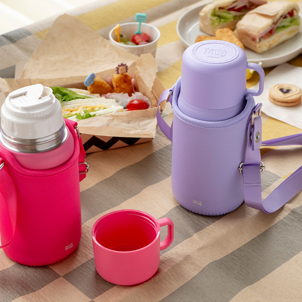 FavoriteStyleJP's tweet photo. みなさんこんにちは！FavoriteStyleです。
お子様におすすめのthermo mugトリップボトルのご紹介です。カラフルで丸っこい、キュートなデザイン。斜め掛けしやすいショルダーストラップと傷や衝撃からボトルを守ってくれるクッションカバー付き。元気いっぱいのお子様にもおすすめです。
#サーモマグ https://t.co/H73z8CLYVx