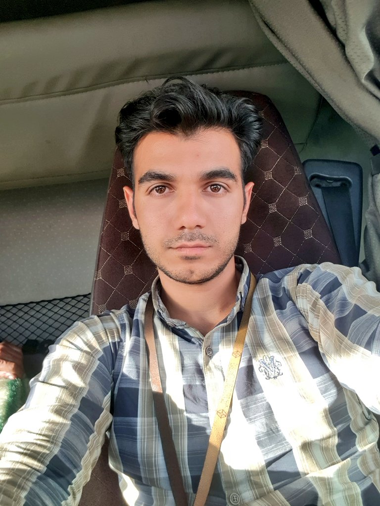 بیا بگو چه کاری یا چیزی باعث میشه شب تا صبح بیدار باشی.(کارم)
پ ن بدون فیلتر ادیته