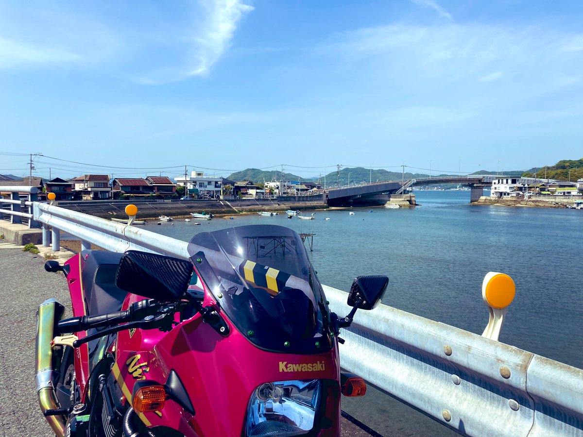 mazadojitter's tweet photo. すでにゴールデンウィーク入ってまっせ
🏍
天気最高！
ニンジャかっこいいなぁ！
#GPZ900R https://t.co/fpRLKMx7lu
