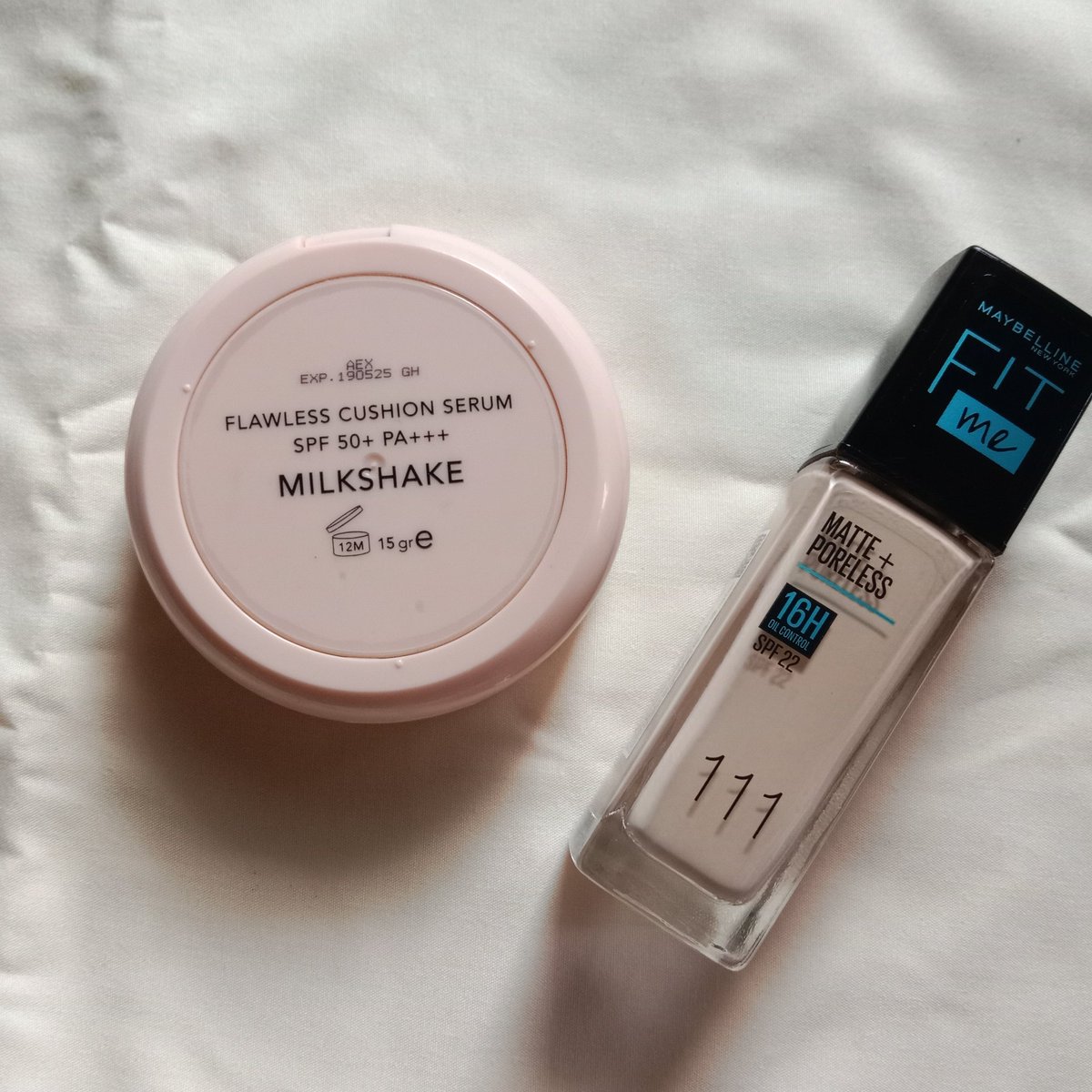 ilofictionchara's tweet image. Gaisss aku mau jual cushion dan foundation ku yg salah shade,mungkin ada yg shade nya cocok du kalian bantuu belii yaa.. ini cuma kepakai 2× doang..
cushion shade milkshake
foundation shade 111
#cushion #esqa #foundationfitme #maybelline #WTs