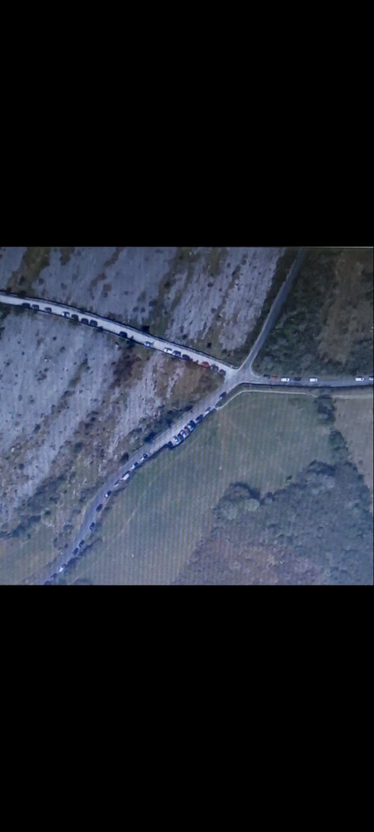 realburren's tweet image. You think a bus that circles all day mostly empty is a great service?
The park is choked with parked cars because the bus is used as a reason not to provide parking despite 2017 eco report stating parking is essential to protect landscape 
#doonbeg #clare