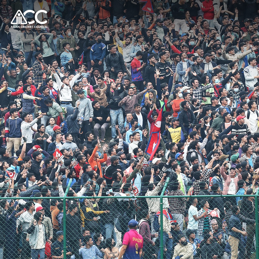Up and Over for a maximum! 👊

Nepal have lost early wickets but that has not stopped Gulshan Jha from hitting mighty sixes. He's on fire! 🔥🔥

The crowd is loving it! 🫶 

#ACC #ACCMensPremierCup #NEPALvsUAE