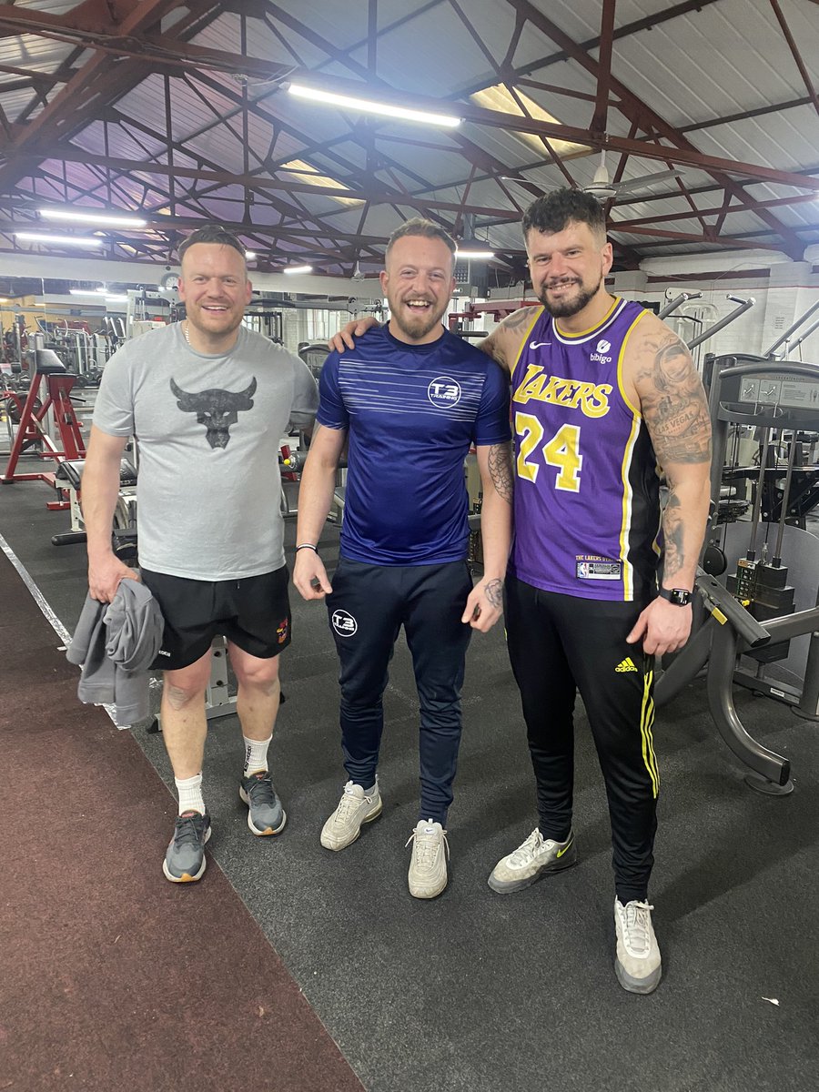 Great Chest/Shoulder session with the lads this morning #weights #shoulders #chest #morningroutine #545am @ryandelaney89 @a13xtp <a href="/Deano/">Deano</a>