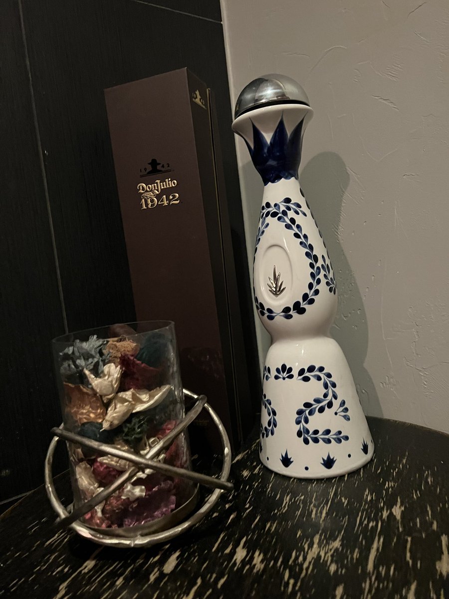nochillstoner's tweet photo. I found the tequila bottle!! #RHUGHT3 https://t.co/sE16s9sIT8