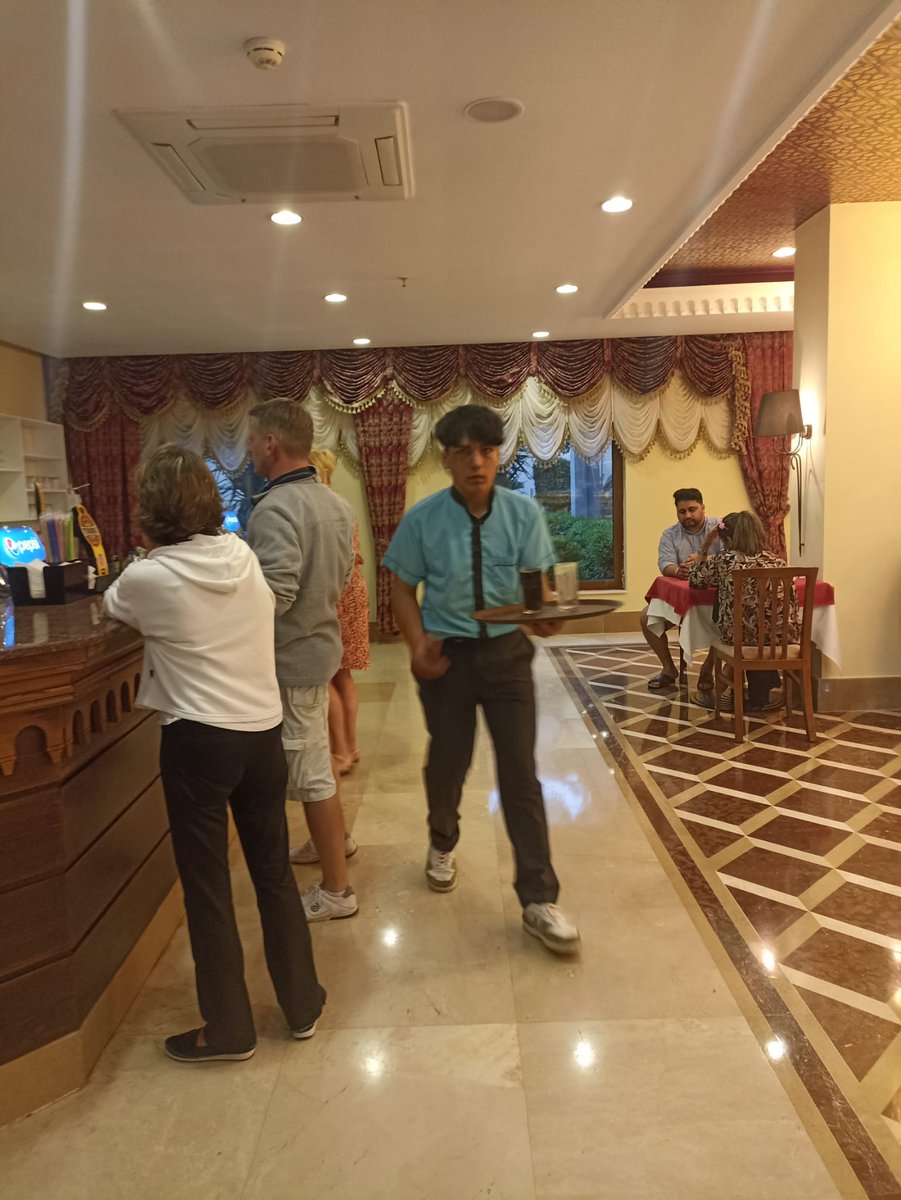 erdemliotml's tweet photo. Okulumuz 11 ve 12. sınıfa geçen Yiyecek İçecek Alanı ve Konaklama Seyahat Alanı öğrencilerimiz yaz dönemi İşetmelerde Mesleki Eğitim çalışmaları kapsamında Antalya’daki işletmelerde çalışmalara başladılar. 
@Yusuf_acikyoruk
@Erdemli_MEB
@kutlutekinbas
@MersinMesleki https://t.co/7cKqJUzXau