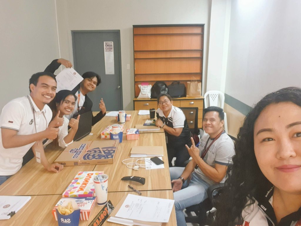 mashimanju's tweet photo. Before and After final defense 💖 https://t.co/bRZW7MFkST