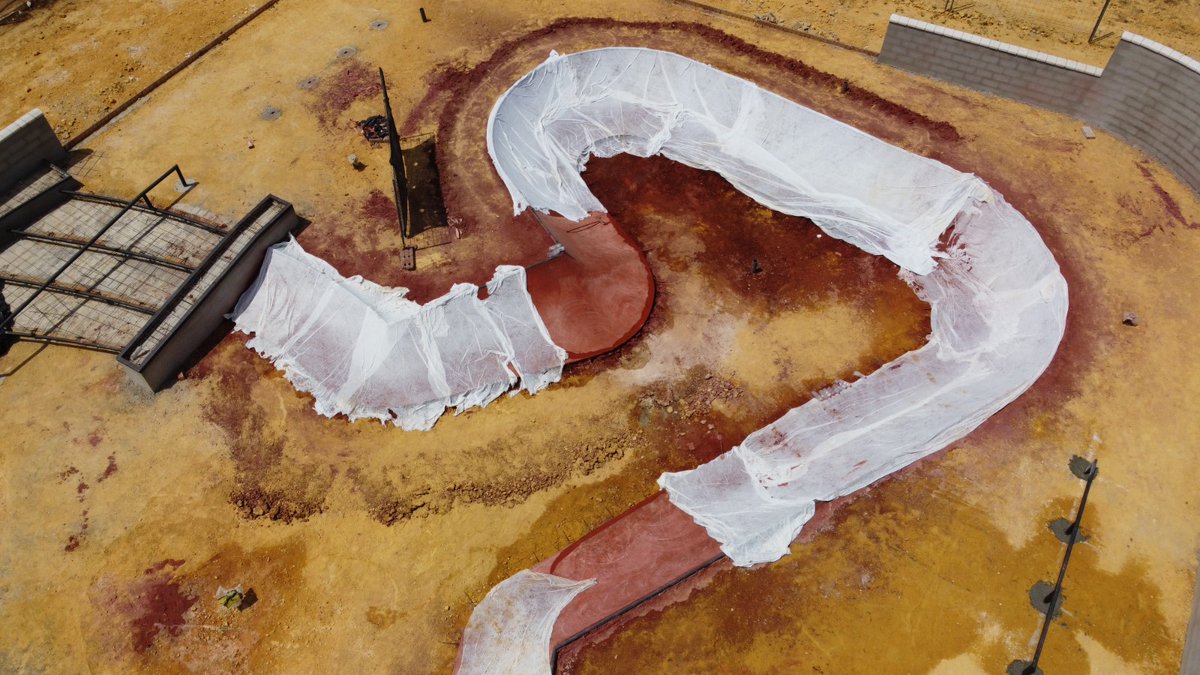 GabiSantosBoni's tweet photo. Han comenzado los trabajos de hormigonado de la parte central de la pista de skate park. Esta semana, también está prevista la colocación del rocódromo que se sitúa junto a esta pista.
#TransformandoElViso💙 https://t.co/5hmJqva9Dg