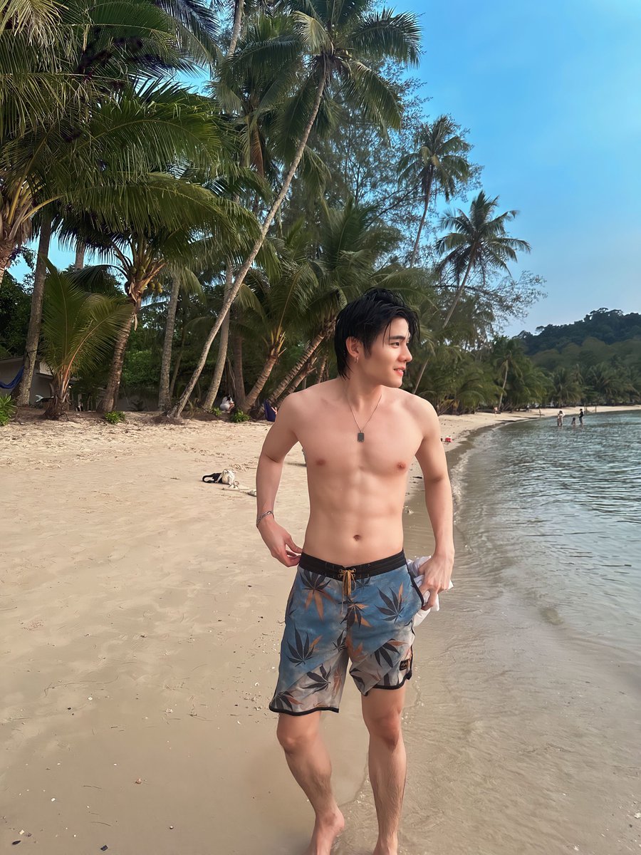 PpiyawatT's tweet photo. 🌊🤍 #tppiyawat https://t.co/uOV5A7ILAy